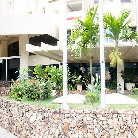 Flat Oeste La Residence Гояния Екстериор снимка
