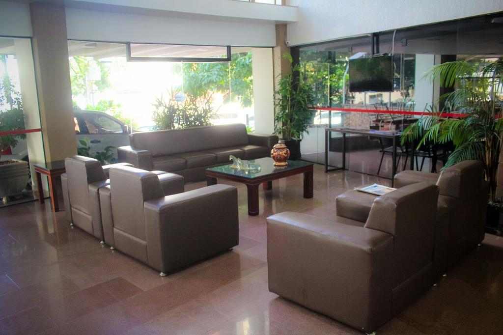 Flat Oeste La Residence Гояния Екстериор снимка
